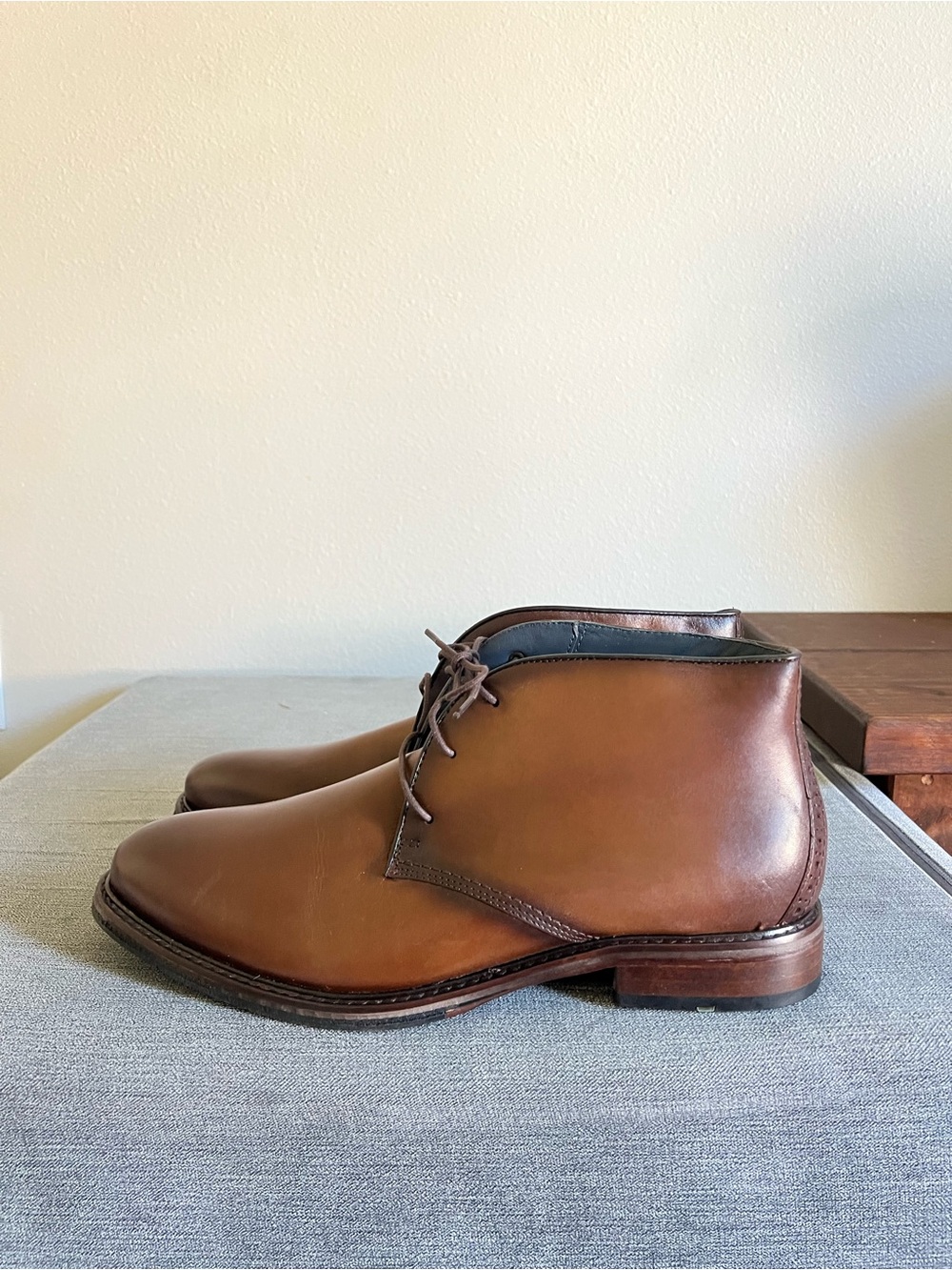 Men's Johnston & Murphy Brown Leather Chukka Boots size 11.5